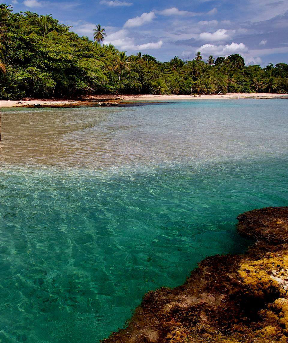 Bugabutik Playa Chiquita